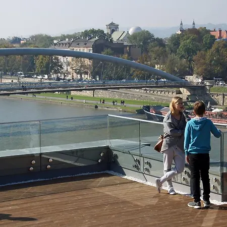 Vistula River Roof Terrace Cracovie